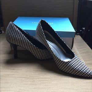 Comfort plus by predictions houndstooth heel